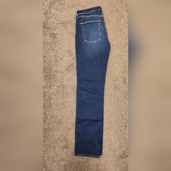 Guess Jeans - Picture 5 of 9